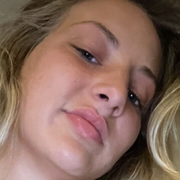 Lucy Sandler Meztelen