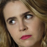Mae Whitman Meztelen