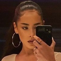 Maeta Meztelen