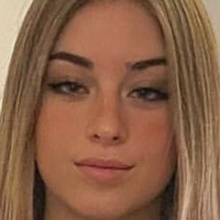 María Moreno Meztelen