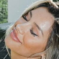 Mariana Morais Meztelen