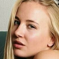mariehardon Meztelen