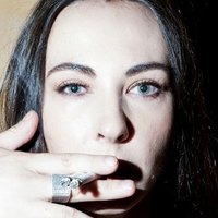 Marina de Van Meztelen