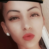 Marinela Adalbertova Meztelen