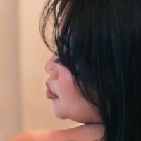 Mee Wang Meztelen