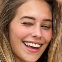 Melina Hoch Meztelen