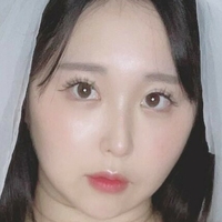 Milky Ueda Meztelen