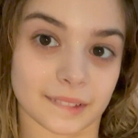 Molly Little Meztelen