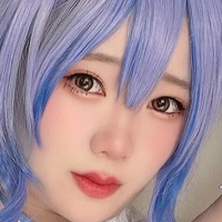 Momiko Lin Meztelen