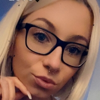 mooni.xy Meztelen