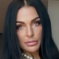 Nadine Kerastas Meztelen