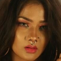 namritamalla Meztelen