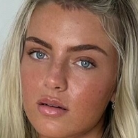 Natasha Marshall Meztelen