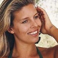 Natasha Oakley Meztelen