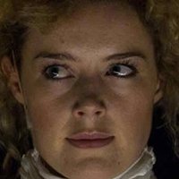 Nikki Shiels Meztelen