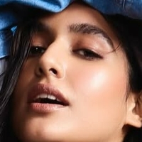 Ojasvi Sharma Meztelen