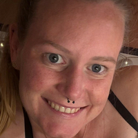 Onlyviviofficial, Vivienne Meztelen