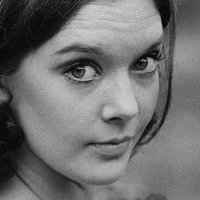 Pamela Franklin Meztelen