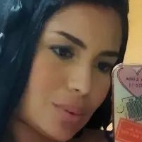 Paola Flores Meztelen
