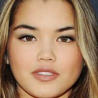 Paris Berelc Meztelen