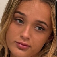 Paris Livvy Meztelen