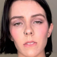 Queen Blaire Meztelen