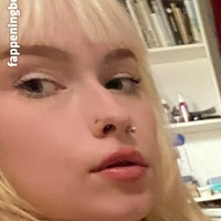 rabbitmaja Meztelen