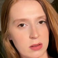 Rae Robin Meztelen