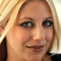 Raine Brown Meztelen