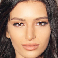 Rebecca Karalash Meztelen