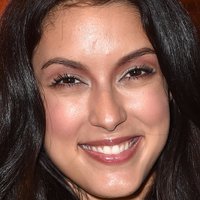 Rebecca Mir Meztelen
