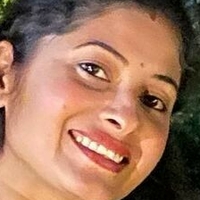 Renu Chandra Meztelen