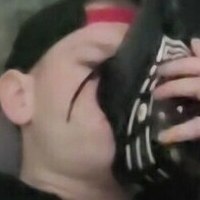 ronnboy Meztelen