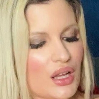 Rose Daniel Meztelen