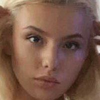 Sarah Argabrite Meztelen