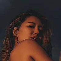 Serena Jung Meztelen