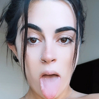 Shania Valero Meztelen