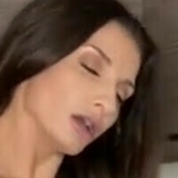 Silvia Saige Meztelen