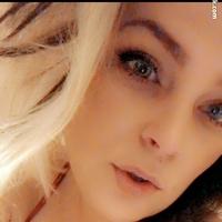 skyemoore Meztelen