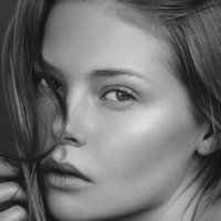Sofie Theobald Meztelen