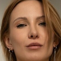 Stefania Silk Meztelen