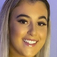 Stephanie C Meztelen
