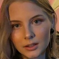 Stina Meztelen