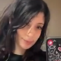 Strwbrrymulk Meztelen