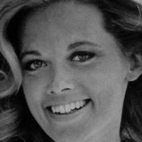 Sue Longhurst Meztelen