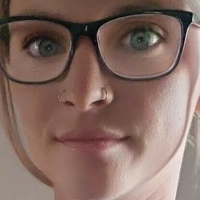 Susan Alice Meztelen