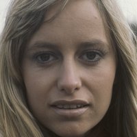 Susan George Meztelen