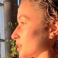 Szonja Stollar Meztelen