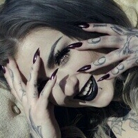 Tattoo Artists Meztelen