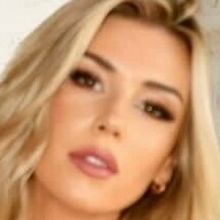 tiarnesimone Meztelen